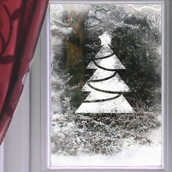 рисунок елочки сиропом и сахарной пудрой на окне к новому году фото
