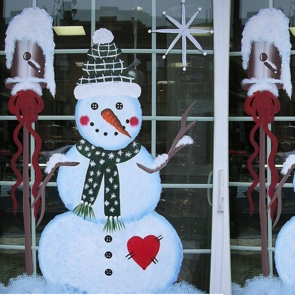 рисунок гуашью на окне снеговик фото