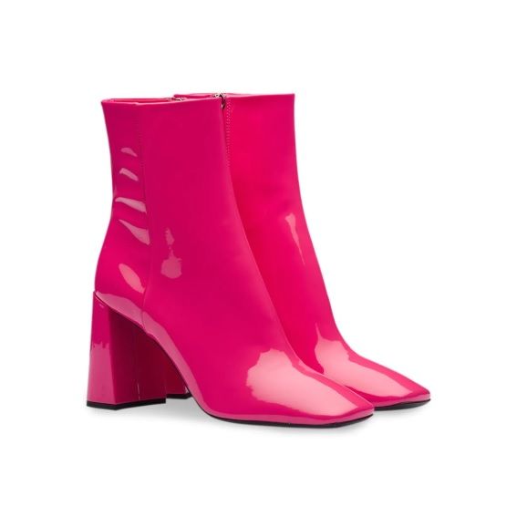 Prada, от 61 500 руб.