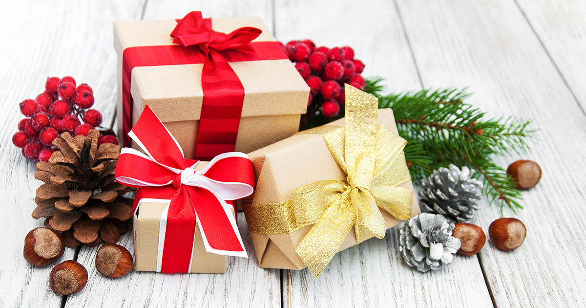 Подготовить подарок. 10 Presents. Buy presents on Holidays.