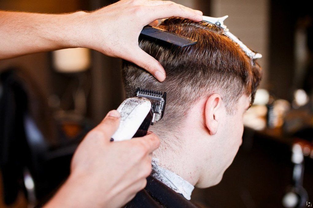 Может ли парикмахер отказать клиенту в стрижке