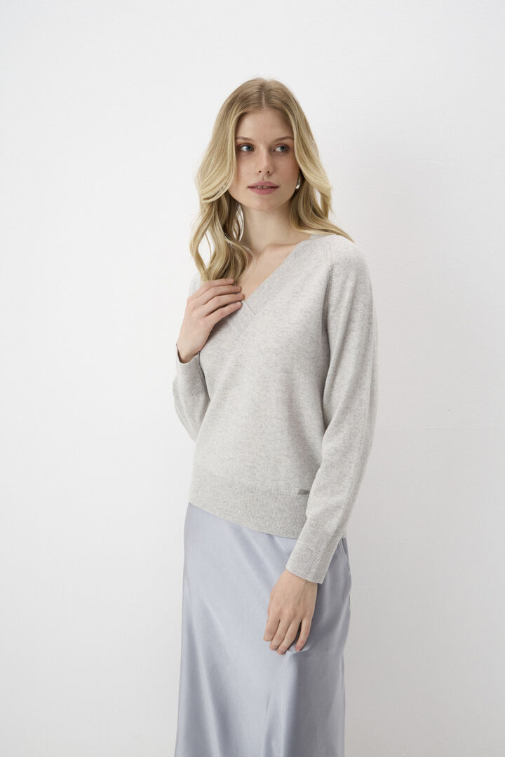 Джемпер серый Alexander Bogdanov